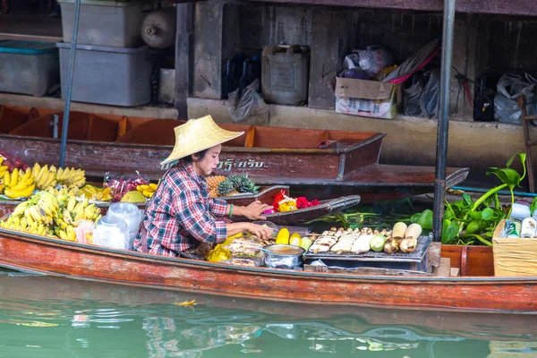 Bangkok Thailandia Marzo 2018 Mercato Galleggiante Thailandia Una Giornata Estiva — Foto Stock