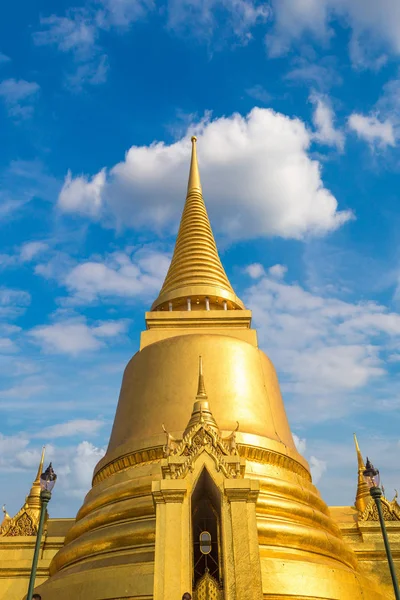 Большой Дворец Храм Изумрудного Будды Бангкоке Летний День — стоковое фото