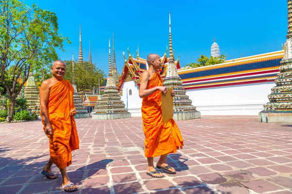 Bangkok Tajlandia Marca 2018 Mnichów Świątyni Wat Pho Bangkoku Letnie — Zdjęcie stockowe
