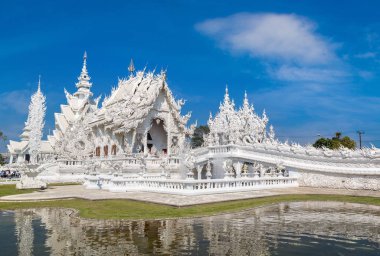 Chiang Rai, Tayland bir yaz günü beyaz tapınakta (Wat Rong Khun)