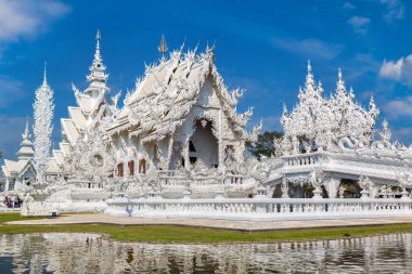 Chiang Rai, Tayland bir yaz günü beyaz tapınakta (Wat Rong Khun)