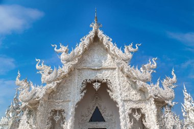 Chiang Rai, Tayland bir yaz günü beyaz tapınakta (Wat Rong Khun)
