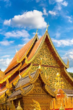 Golden pagoda Wat Phra Bu DOI Suthep Chiang Mai, Tayland bir yaz günü içinde