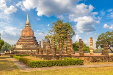 Sukhothai Tarih Parkı, bir yaz günü Tayland
