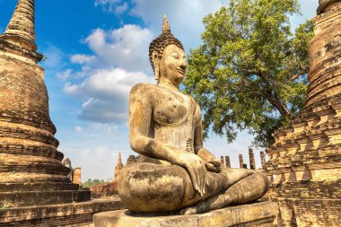 Sukhothai Tarih Parkı, bir yaz günü Tayland