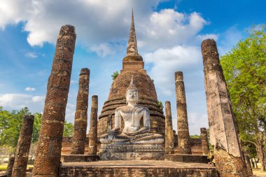 Sukhothai Tarih Parkı, bir yaz günü Tayland tapınakta Wat Sa Si