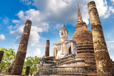 Sukhothai Tarih Parkı, bir yaz günü Tayland tapınakta Wat Sa Si
