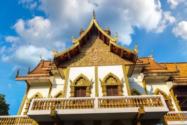 Wat Buppharam - Chiang Mai, Tayland bir yaz günü tapınakta Budistler