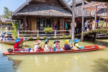 Pattaya, Tayland - 11 Mart 2018: Pattaya, Tayland bir yaz günü, Suüstü pazarı