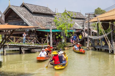 Pattaya, Tayland - 11 Mart 2018: Pattaya, Tayland bir yaz günü, Suüstü pazarı