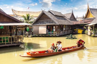 Pattaya, Tayland - 11 Mart 2018: Pattaya, Tayland bir yaz günü, Suüstü pazarı