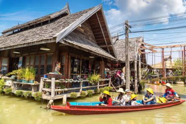 Pattaya, Tayland - 11 Mart 2018: Pattaya, Tayland bir yaz günü, Suüstü pazarı