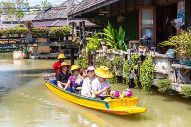 Pattaya, Tayland - 11 Mart 2018: Pattaya, Tayland bir yaz günü, Suüstü pazarı