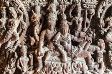 Bir yaz günü Tayland, Pattaya 'da Gerçeğin Sığınağı