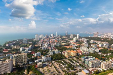 Pattaya Körfezi, Tayland 'da yaz günü panoramik hava manzarası