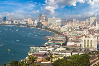 Pattaya Körfezi, Tayland 'da yaz günü panoramik hava manzarası