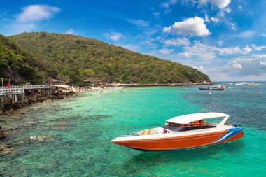 Koh Lan Adası, bir yaz günü Tayland