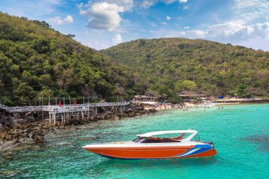 Koh Lan Adası, bir yaz günü Tayland