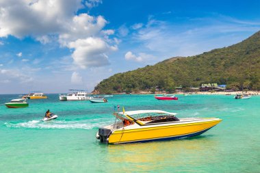 Koh Lan Adası, bir yaz günü Tayland