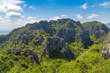 Panoramik hava görünümünde Khao Sam ROI Yot Milli Parkı, Tayland bir yaz günü