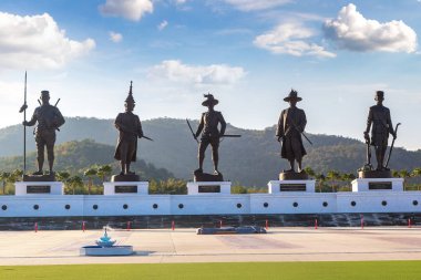 Tayland büyük Kral Rajabhakti Park, Hua Hin, Tayland bir yaz günü heykelleri