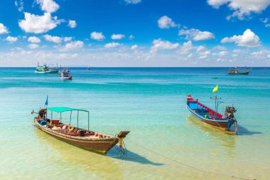 Koh Samui Adası, Tayland bir yaz günü geleneksel ahşap balıkçı teknesi