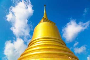 Altın stupa, Khao Hua Chuk tapınak Koh Samui Adası, Tayland bir yaz günü