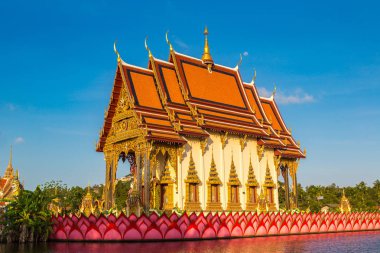 Wat Plai Laem Tapınağı, Samui, Tayland bir yaz günü