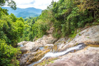 Koh Samui Adası, Tayland bir yaz günü Namuang Şelalesi