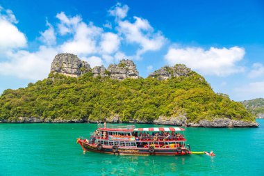 Samui, Tayland - 29 Mart 2018: Mu Ko Ang Thong Milli Parkı, Tayland bir yaz günü