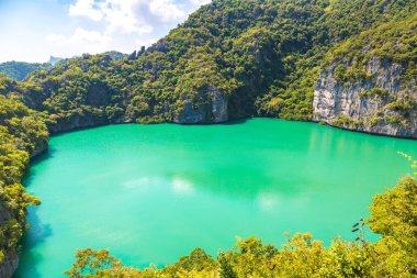 Bir yaz günü Mu Ko Ang Thong Milli Parkı, Tayland Mae Koh Island Thale Nai lagoon