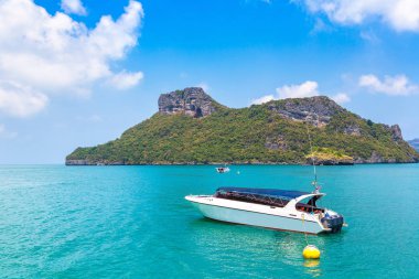 Mu Ko Ang Thong Milli Parkı, Tayland'da bir yaz günü