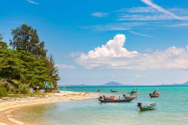 Koh Samui Adası, Tayland bir yaz günü geleneksel ahşap balıkçı teknesi