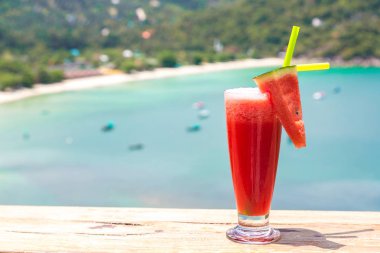 Taze organik karpuz sallamak restoranında Ao tanga Nai Pan Noi Beach Koh Samui Adası, Tayland bir yaz günü