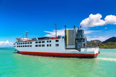 Feribota Surat Thani, Tayland bir yaz günü