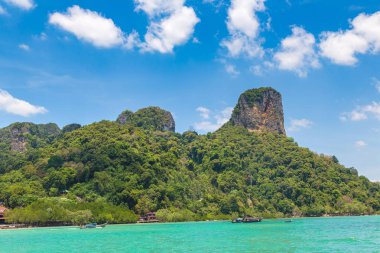 Ao Phra Nang Beach, Krabi, Tayland bir yaz günü