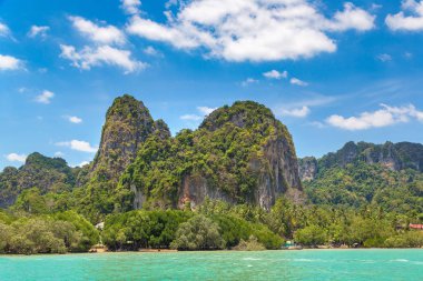 Ao Phra Nang Beach, Krabi, Tayland bir yaz günü