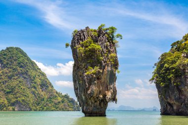 James Bond Adası Phang Nga Körfezindeki, bir yaz günü Tayland