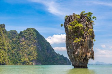 James Bond Adası Phang Nga Körfezindeki, bir yaz günü Tayland