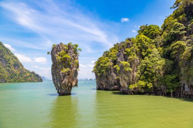 James Bond Adası Phang Nga Körfezindeki, bir yaz günü Tayland