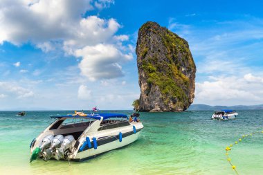 Poda Adası, bir yaz günü Tayland