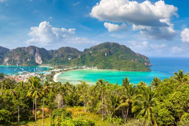 Phi Phi Don Island, Tayland bir yaz günü hava panoramik