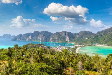 Phi Phi Don Island, Tayland bir yaz günü hava panoramik