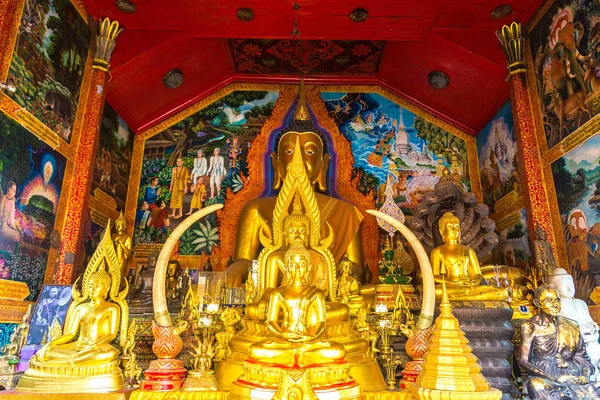 Chiang Mai Tayland Mart 2018 Golden Pagoda Wat Phra Doi — Stok fotoğraf