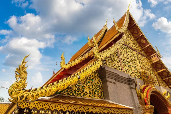 Złota Pagoda Wat Phra Doi Suthep Chiang Mai Tajlandia Letnie — Zdjęcie stockowe