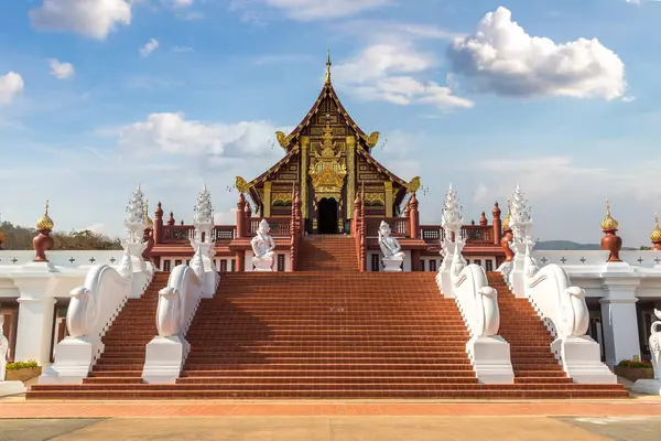 Royal Ratchaphruek Park Chiang Mai Thailandia Una Giornata Estiva — Foto Stock