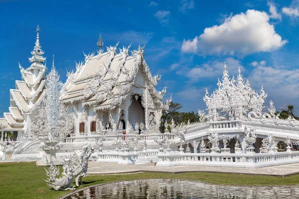 Templo Branco Wat Rong Khun Chiang Rai Tailândia Dia Verão — Fotografia de Stock