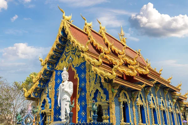 Wat Rong Sua Tio Blå Templet Chiang Rai Thailand Sommardag — Stockfoto