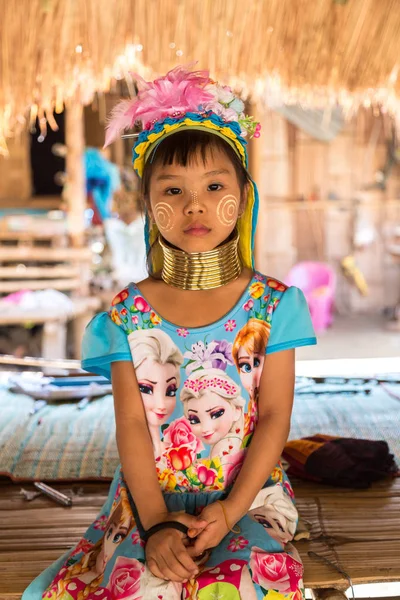 Chiang Rai Thailandia Marzo 2018 Ritratto Una Bambina Dal Collo — Foto Stock