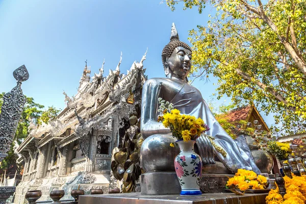 Wat Sri Suphan Серебряный Храм Буддистский Храм Чиангмае Таиланд Летний — стоковое фото